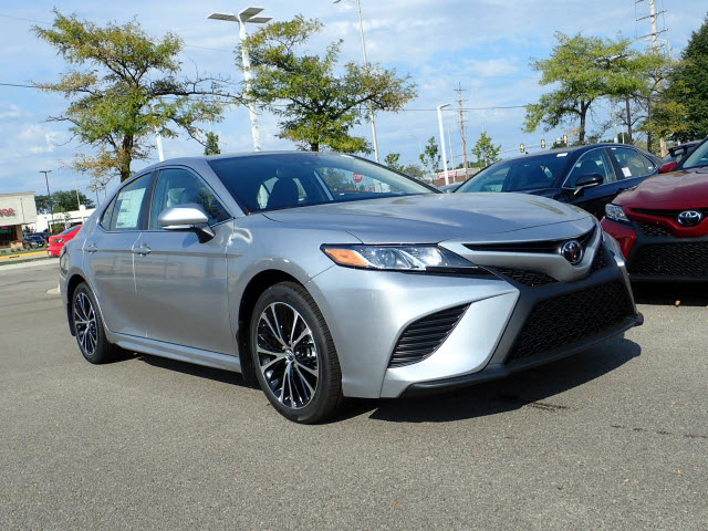 New 2019 Toyota Camry SE SE 4dr Sedan in Schaumburg 190165 Schaumburg
Toyota